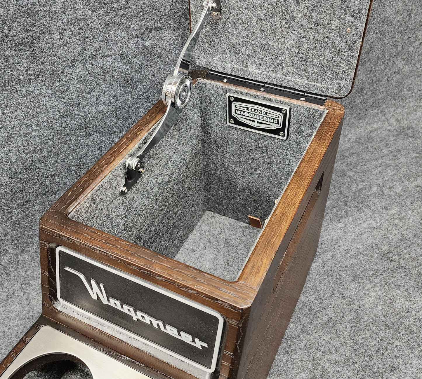 Series 3 Wagoneer center console