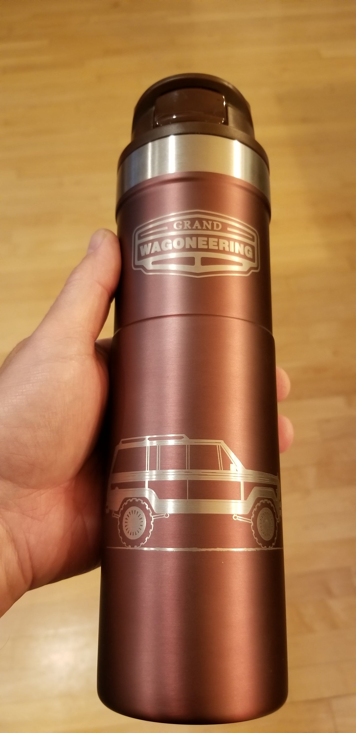 Grand Wagoneering 20 0z Trigger Action Travel Mug "Grand Wagoneer" design