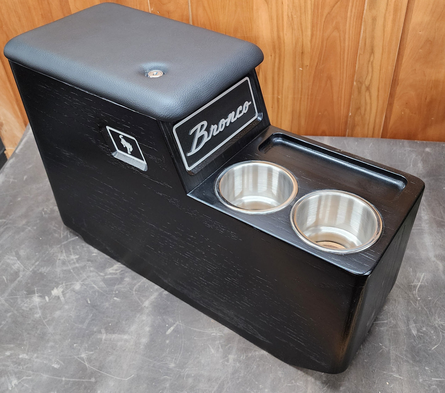 Early Bronco XL Black console