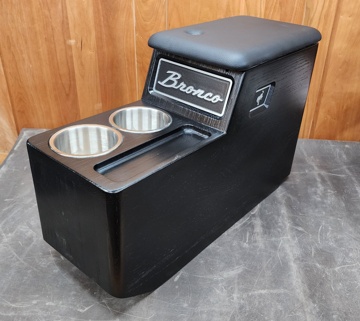 Early Bronco XL Black console