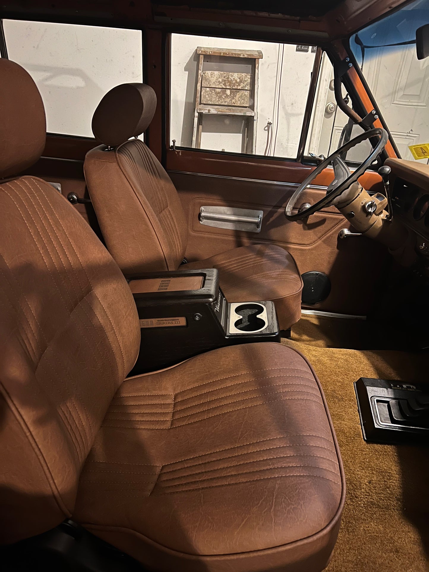Series 3 Wagoneer center console